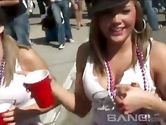 These chicks are the sexiest sluts in town and theyve got sexy legs