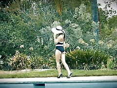 Jillian Jansen Takes A stepson mom ass From Sunbathing To Cool Off In