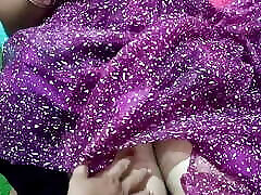 Indian bhabhi ki saree me chudai
