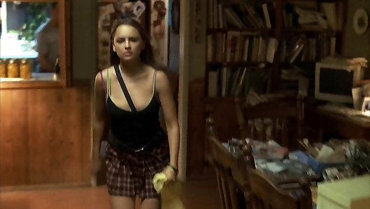Rachael Leigh Cook Nipple