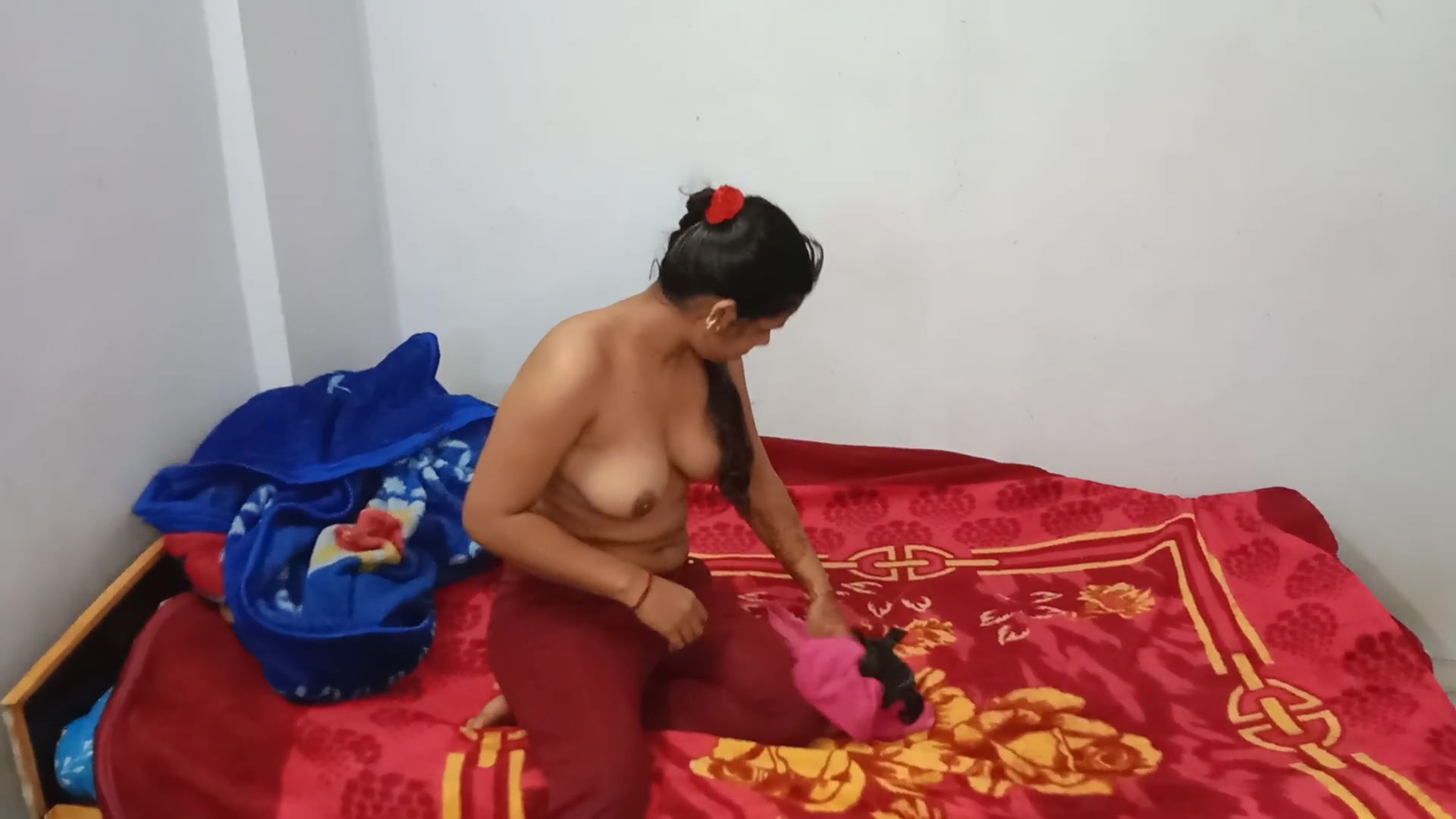 بوا کی لادکی کو چودی. 